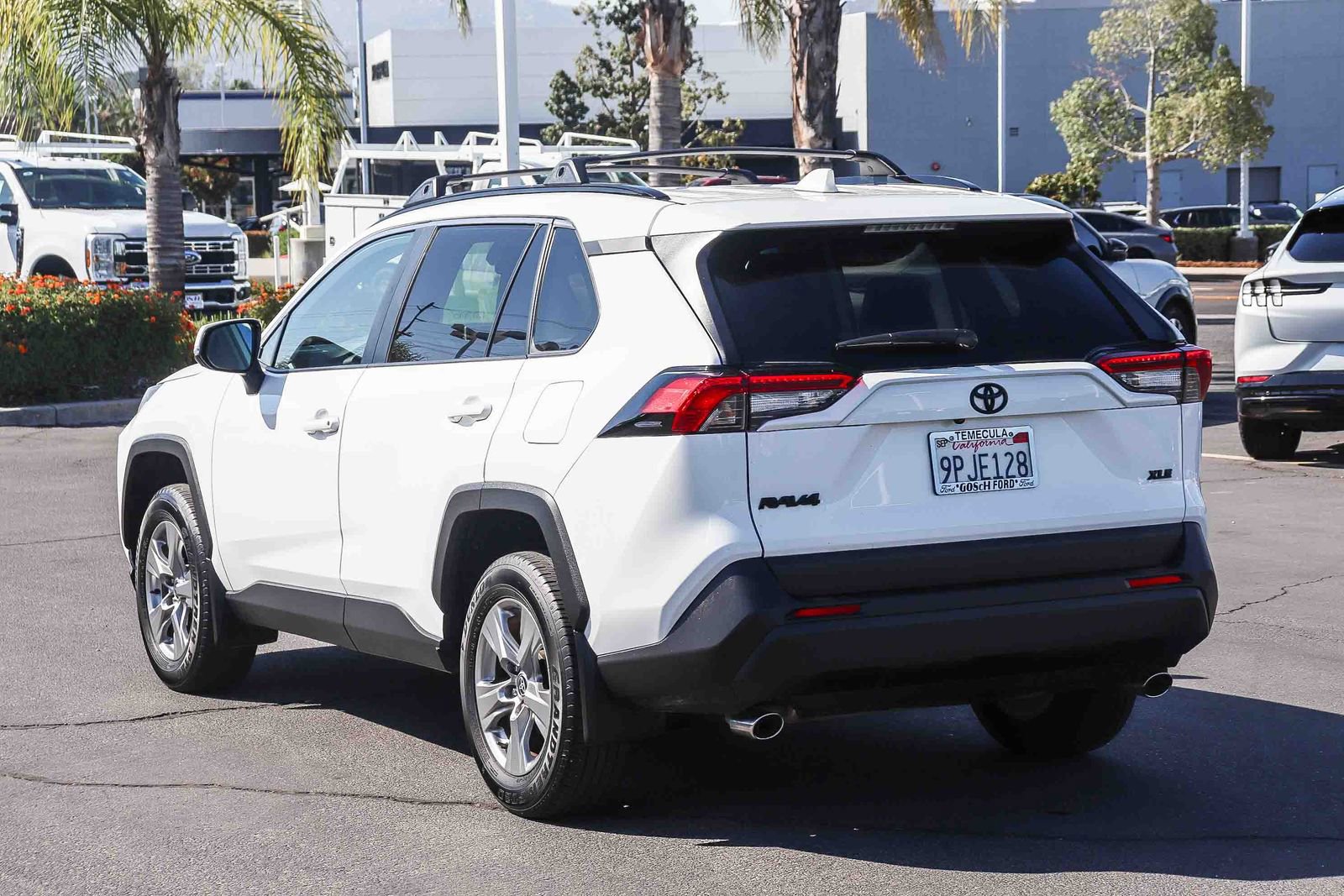 Used 2024 Toyota RAV4 XLE FWD image 6
