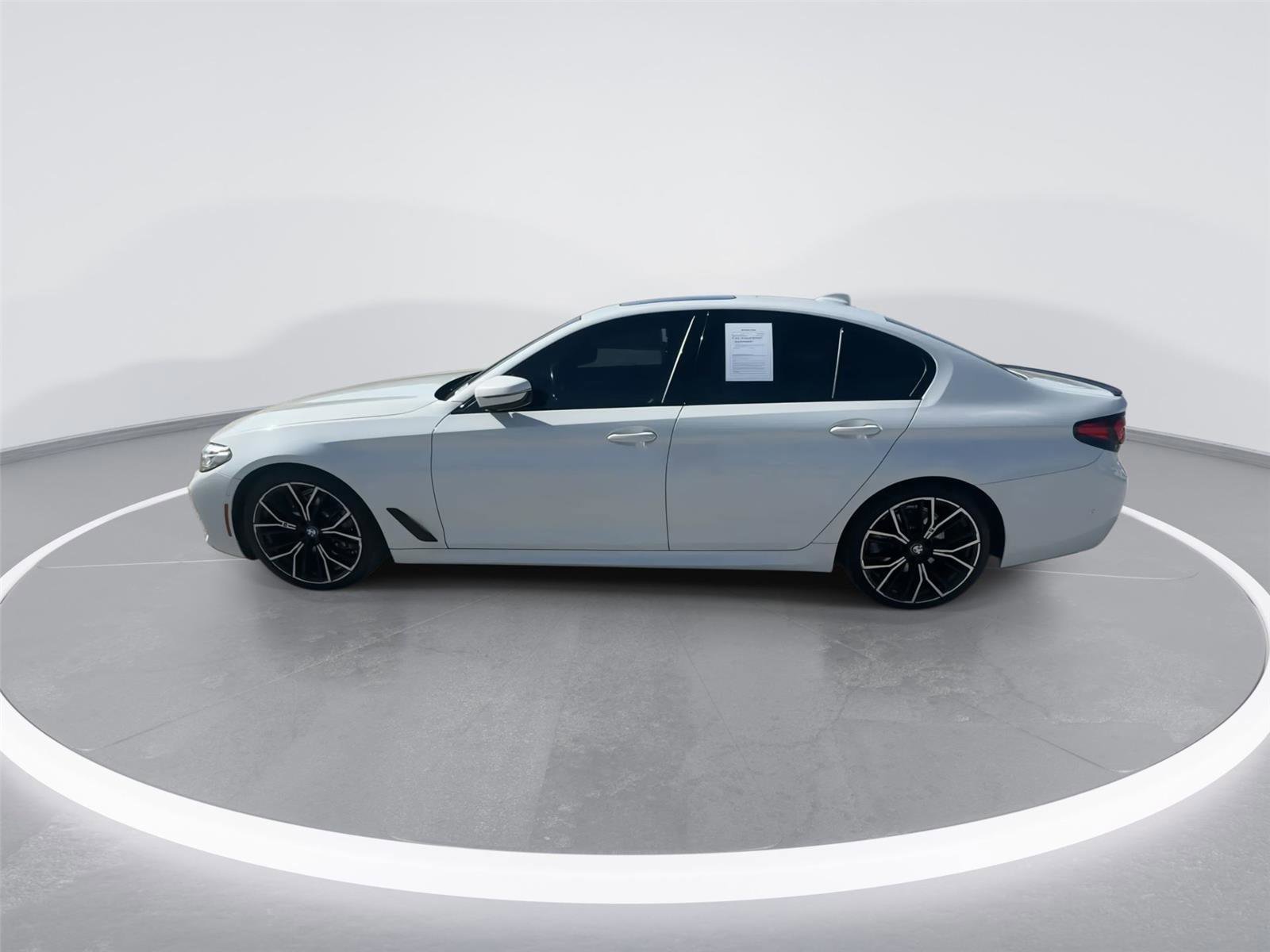 Used 2021 BMW 530i w/ M Sport Package image 7