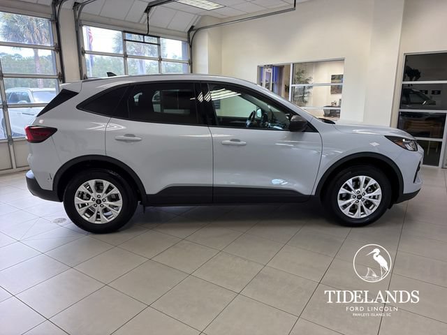 Certified 2026 Ford Escape Active FWD image 9