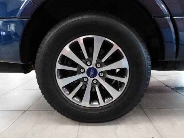 Certified 2017 Ford Expedition XLT image 10