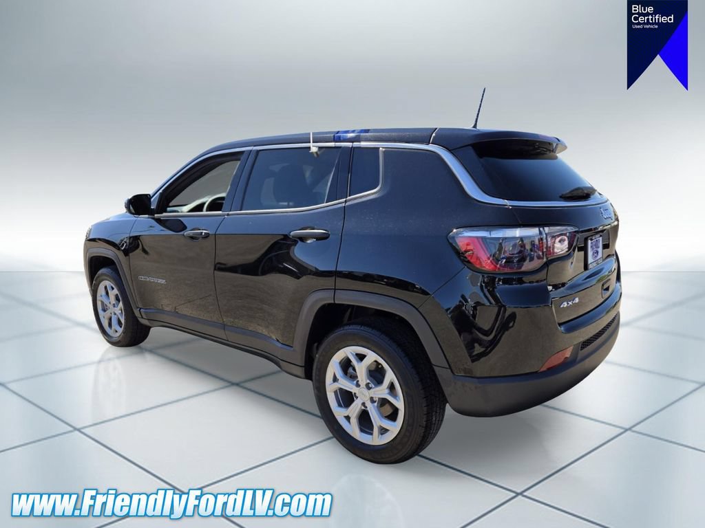 Used 2024 Jeep Compass Sport AWD/4WD image 3