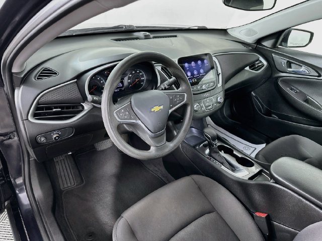 Used 2022 Chevrolet Malibu LS FWD image 13