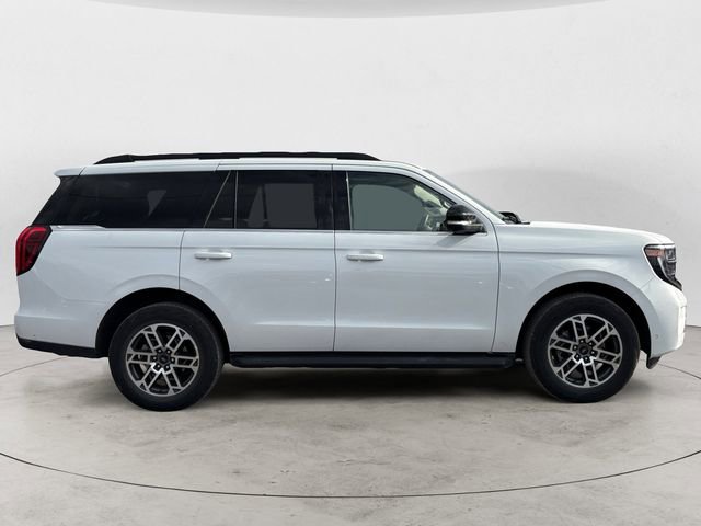 Certified 2025 Ford Expedition Active AWD/4WD image 6