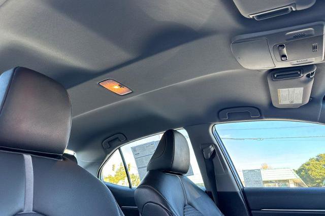 Used 2018 Toyota Camry SE image 7