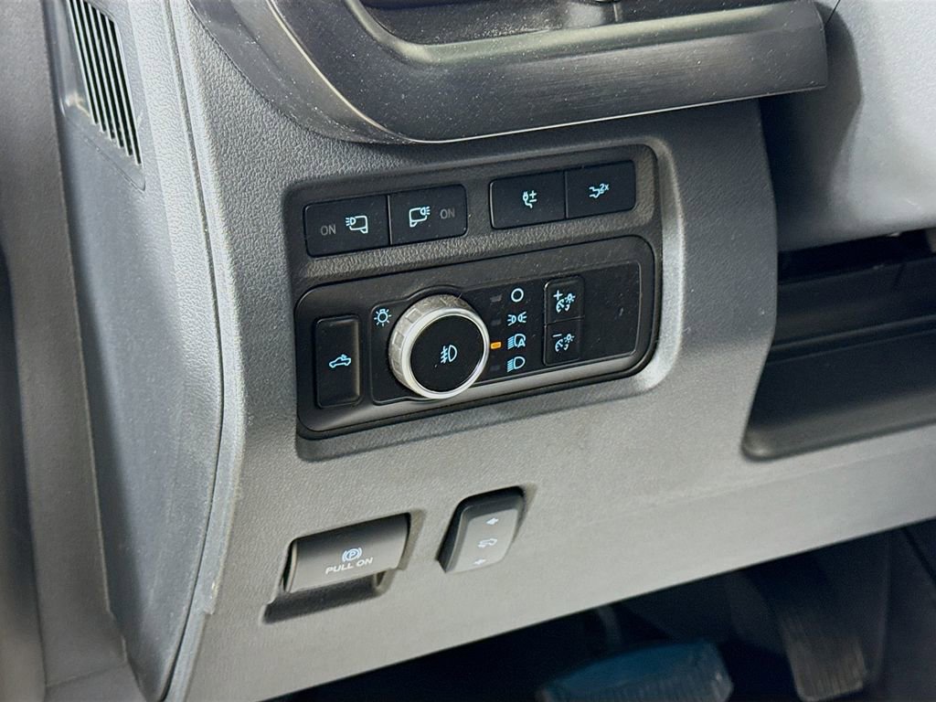 Certified 2023 Ford F350 Lariat w/ Lariat Ultimate Package image 16