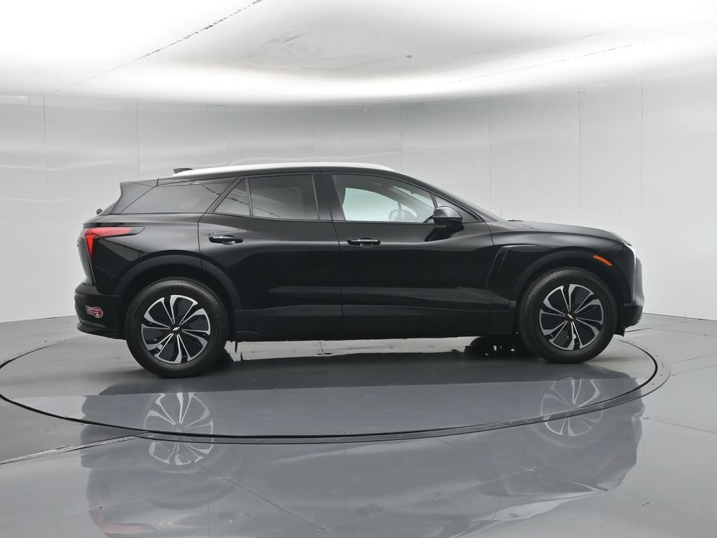 Used 2024 Chevrolet Blazer EV LT AWD/4WD image 32