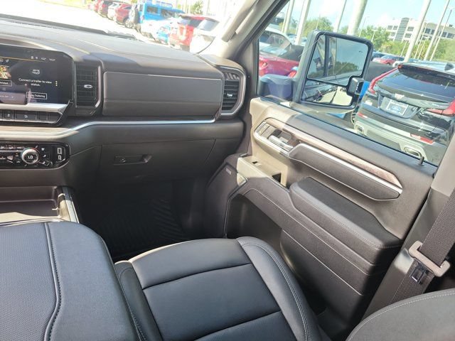 Used 2026 Chevrolet Silverado 2500 LTZ w/ LTZ Plus Package AWD/4WD image 23