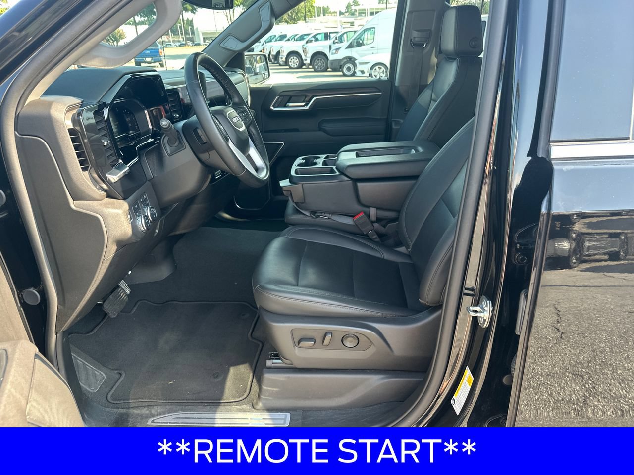 Used 2025 GMC Sierra 1500 SLT AWD/4WD image 10