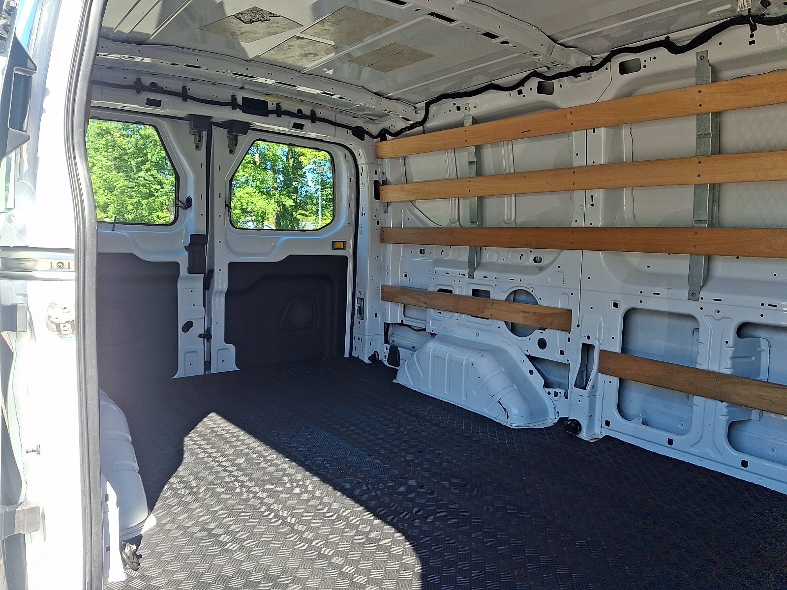 Certified 2024 Ford Transit 250 Low Roof w/ Exterior Upgrade Package RWD image 12
