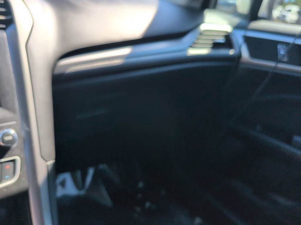 Certified 2020 Ford Fusion SE image 22