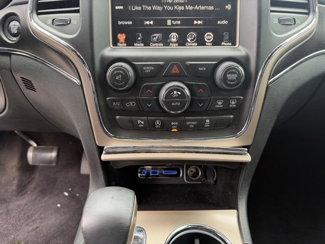 Used 2017 Jeep Grand Cherokee Limited image 17