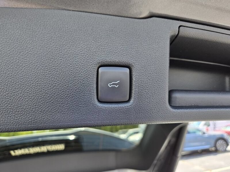 Certified 2024 Ford Escape ST-Line w/ Tech Pack #1 FWD image 18