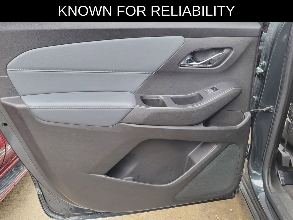 Used 2018 Chevrolet Traverse LT image 13