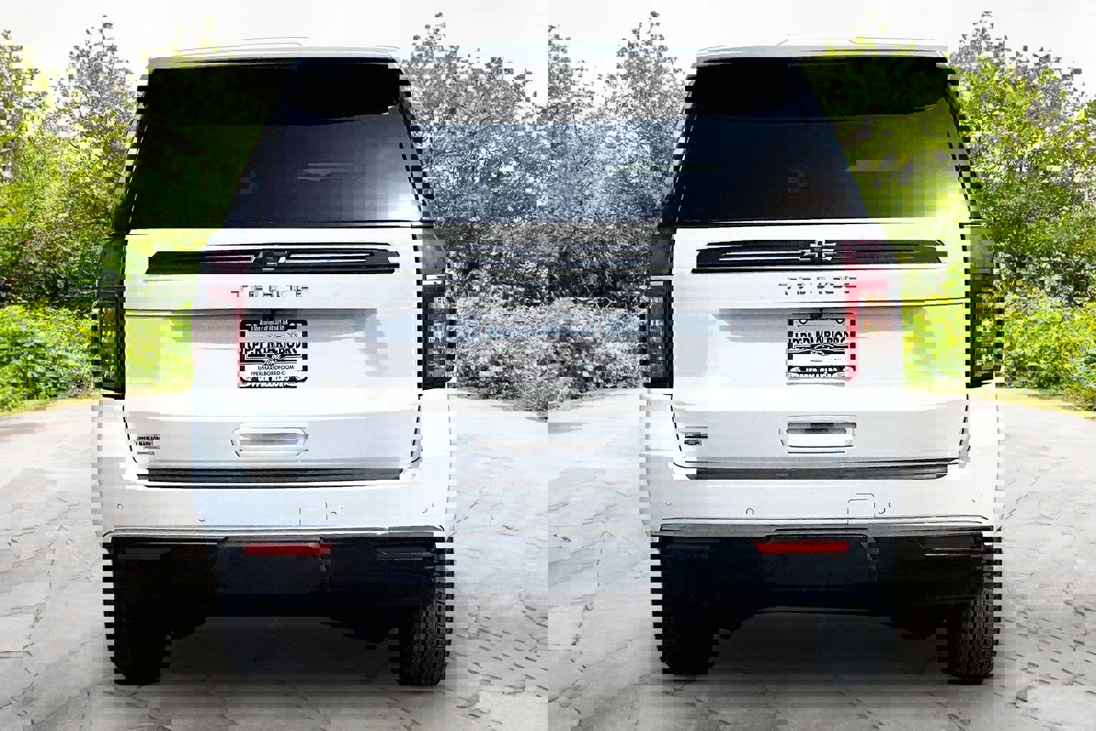 Used 2024 Chevrolet Tahoe LS image 3