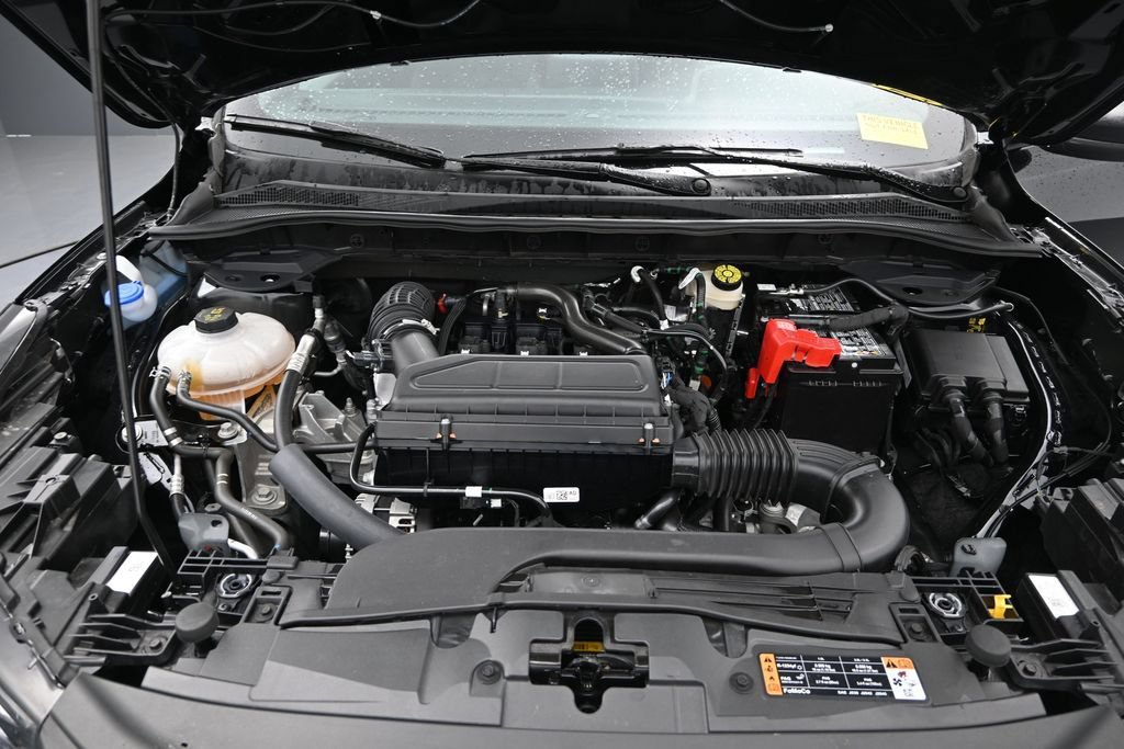 Certified 2025 Ford Escape ST-Line AWD/4WD image 11