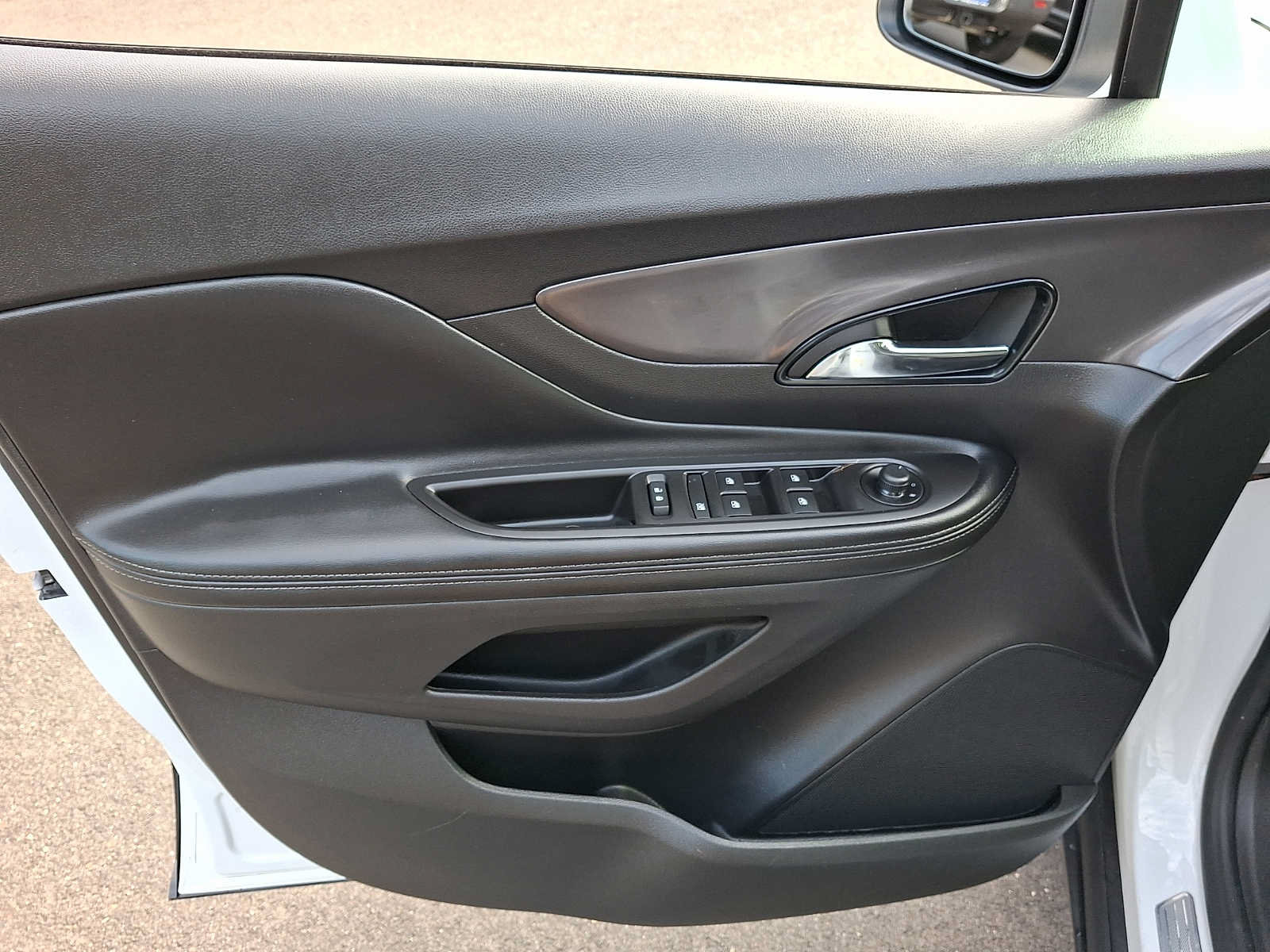 Used 2019 Buick Encore Preferred AWD/4WD image 12