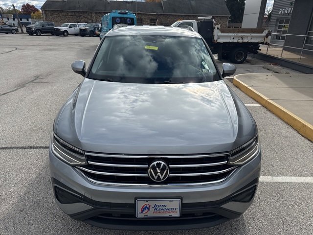 Used 2023 Volkswagen Tiguan S image 16