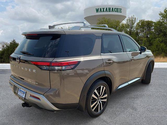 Used 2023 Nissan Pathfinder Platinum FWD image 5