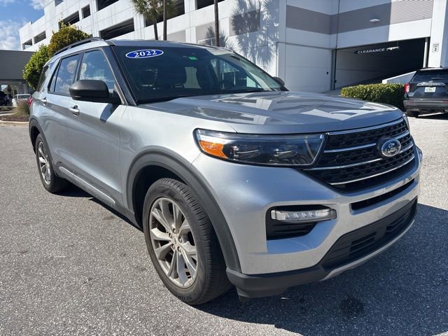 Certified 2022 Ford Explorer XLT w/ Equipment Group 202A image 5
