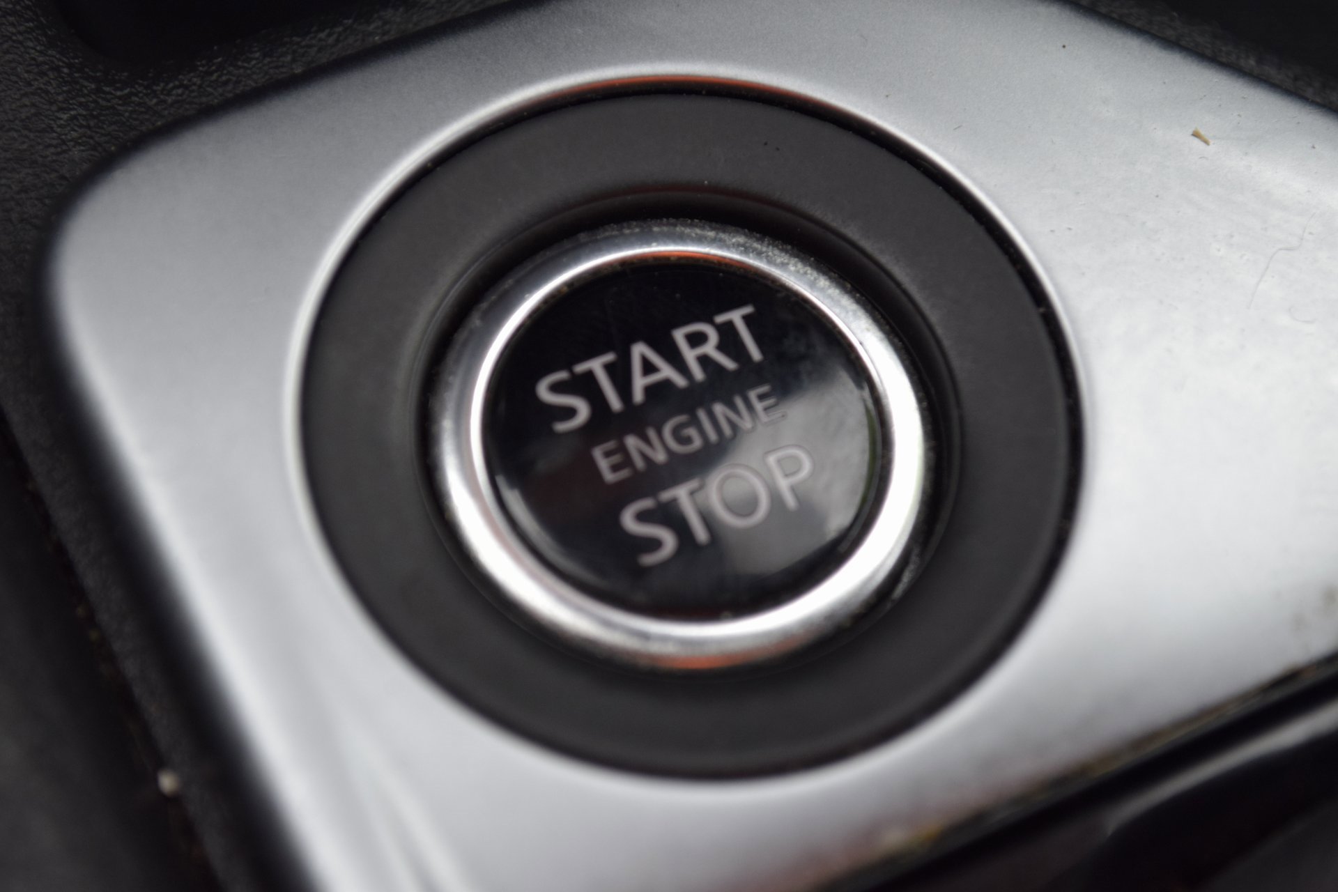 Used 2023 Nissan Sentra SR w/ Midnight Edition Package image 16