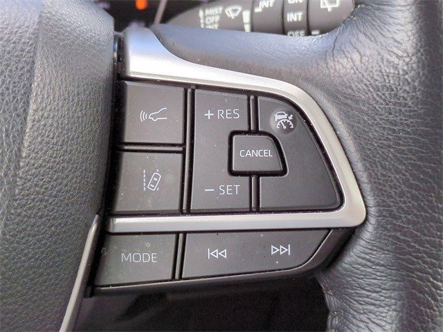 Used 2022 Toyota Sienna XLE image 27