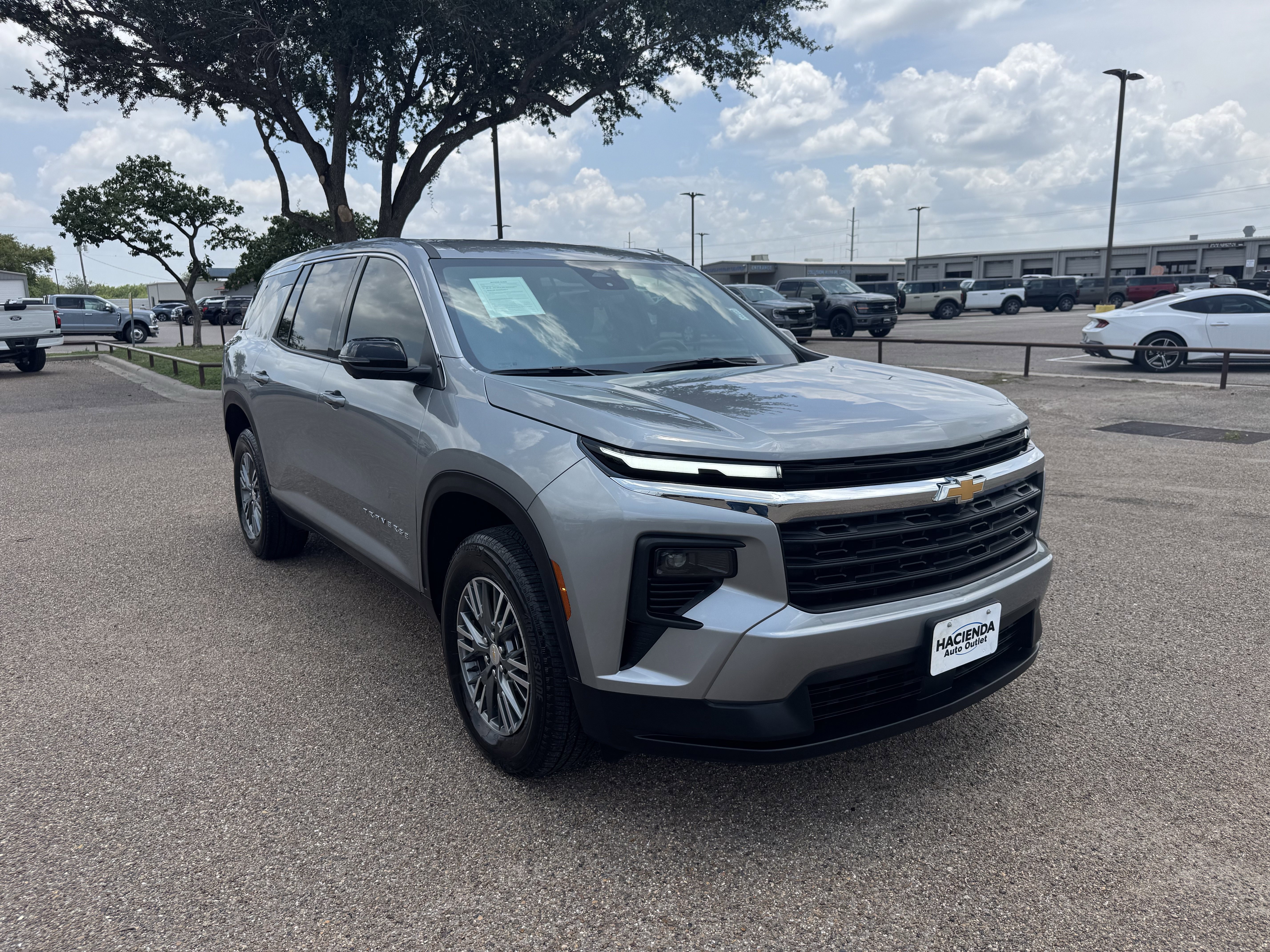 Used 2024 Chevrolet Traverse LS w/ LPO, Floor Liner Package FWD image 5