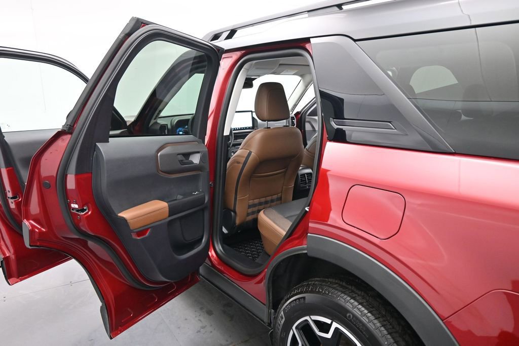 Certified 2025 Ford Bronco Sport Outer Banks w/ Outer Banks Tech Package+ AWD/4WD image 19