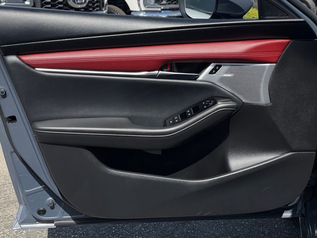 Used 2025 MAZDA MAZDA3 2.5 S Hatchback w/ Premium Pkg image 14