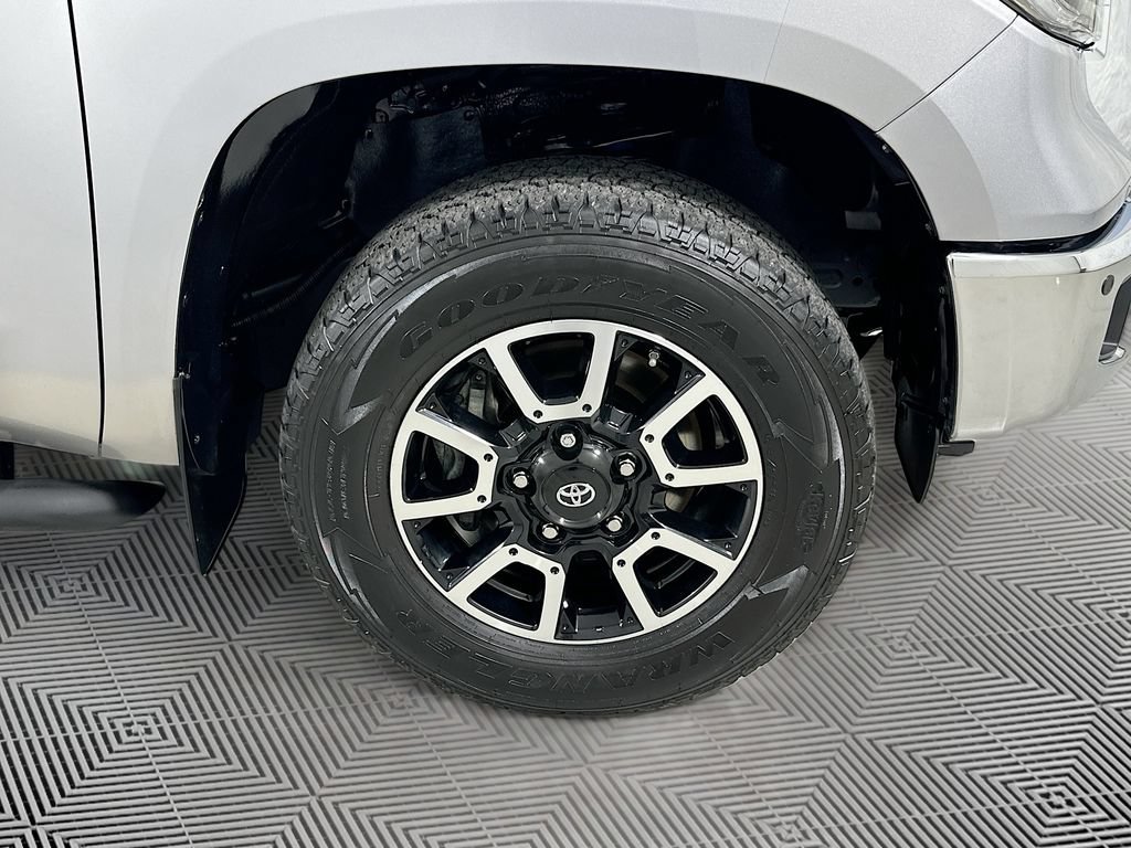 Used 2018 Toyota Tundra SR5 w/ TRD Off Road Package AWD/4WD image 23