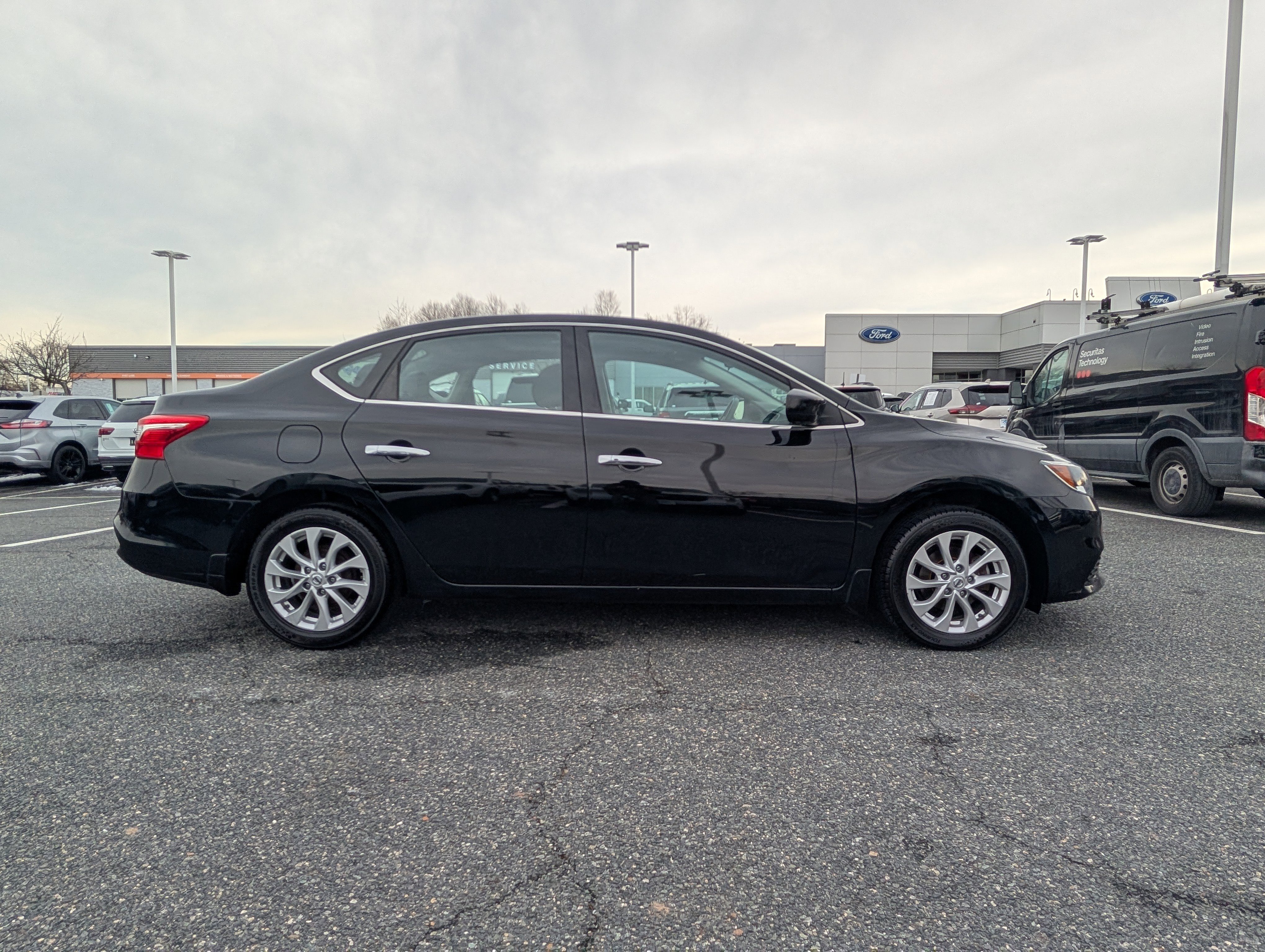Used 2018 Nissan Sentra SV w/ Premium Package (P01) image 2