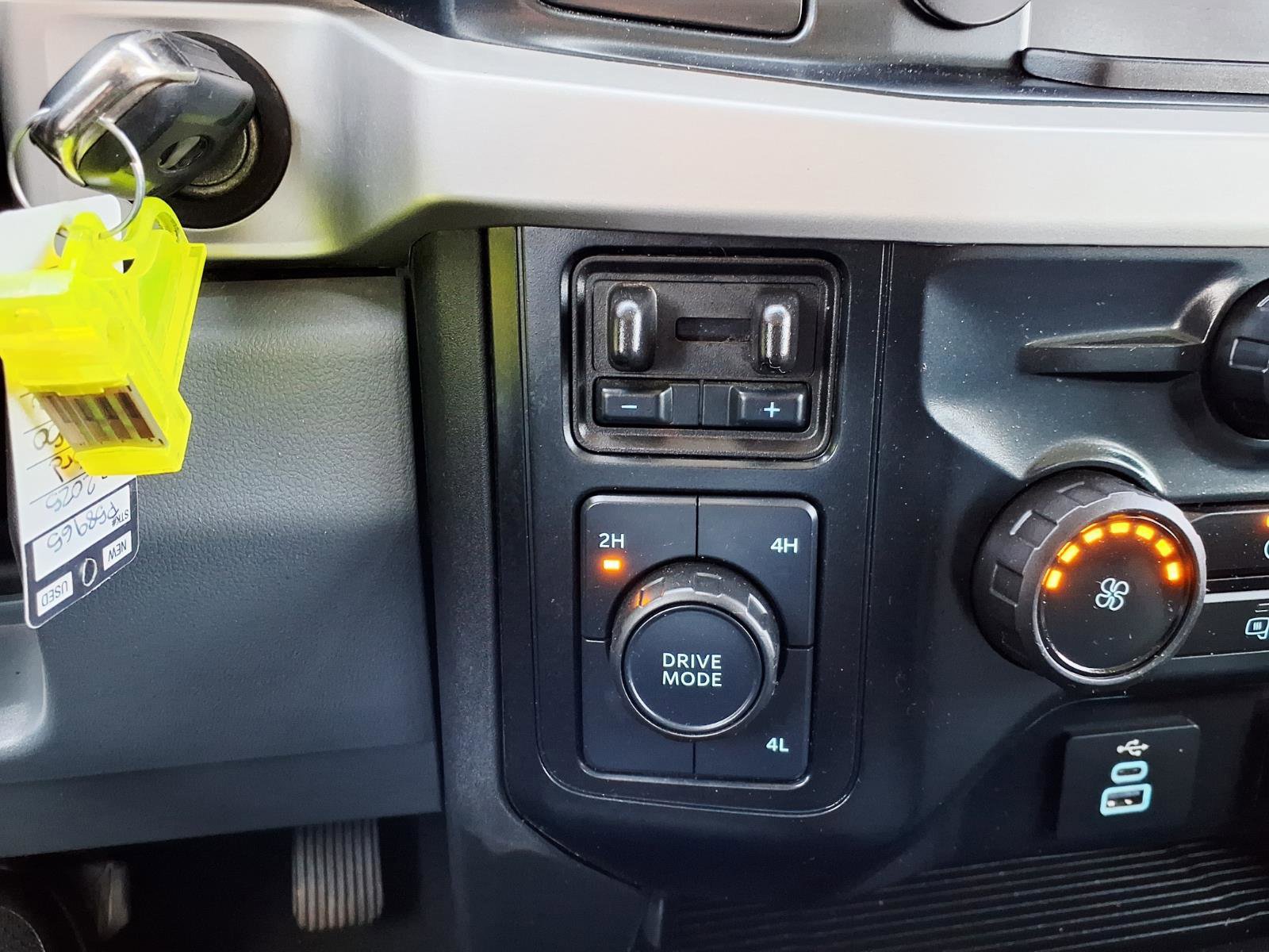 Certified 2025 Ford F250 XLT AWD/4WD image 26
