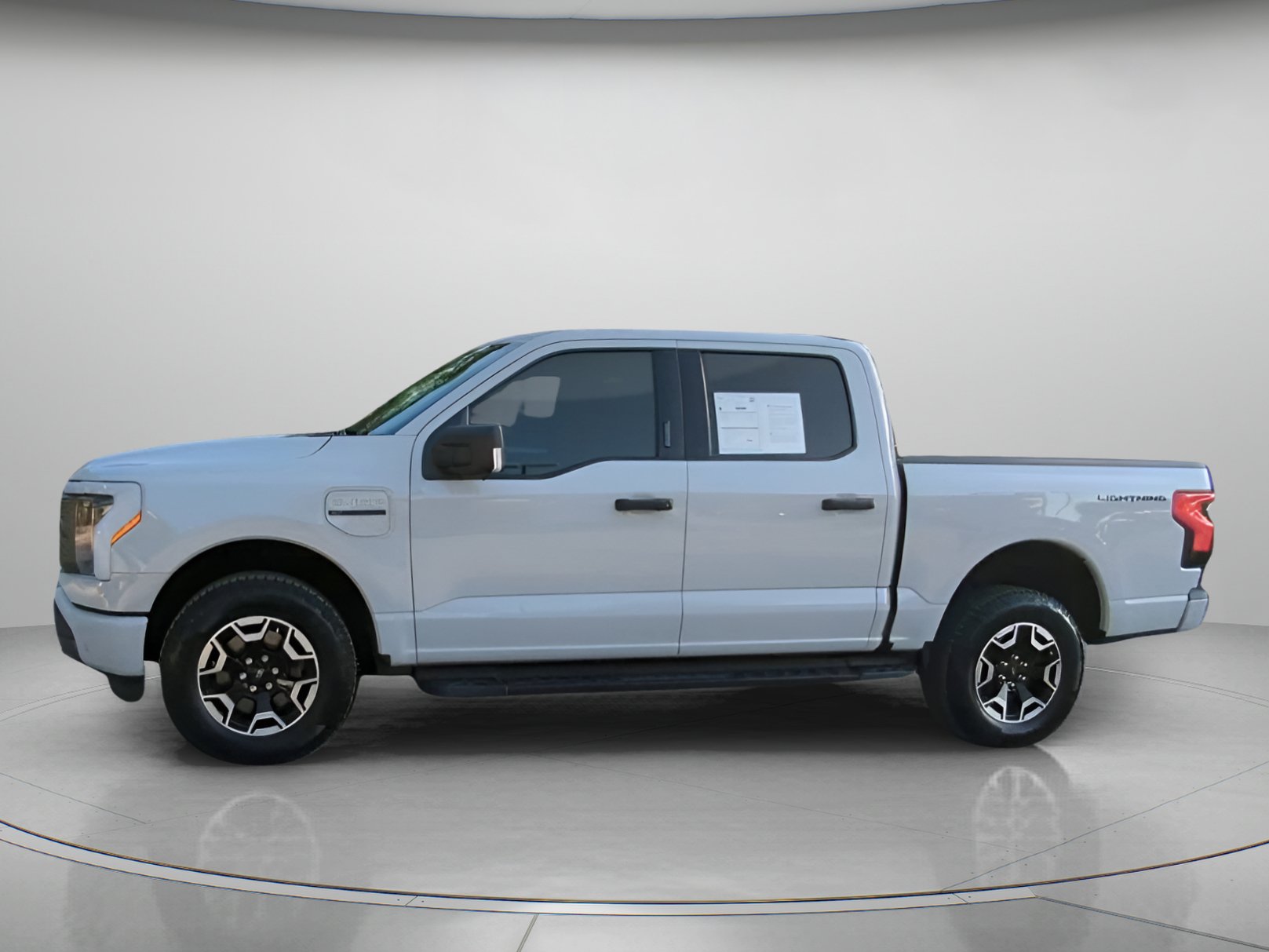 Certified 2023 Ford F150 Lightning XLT AWD/4WD image 15