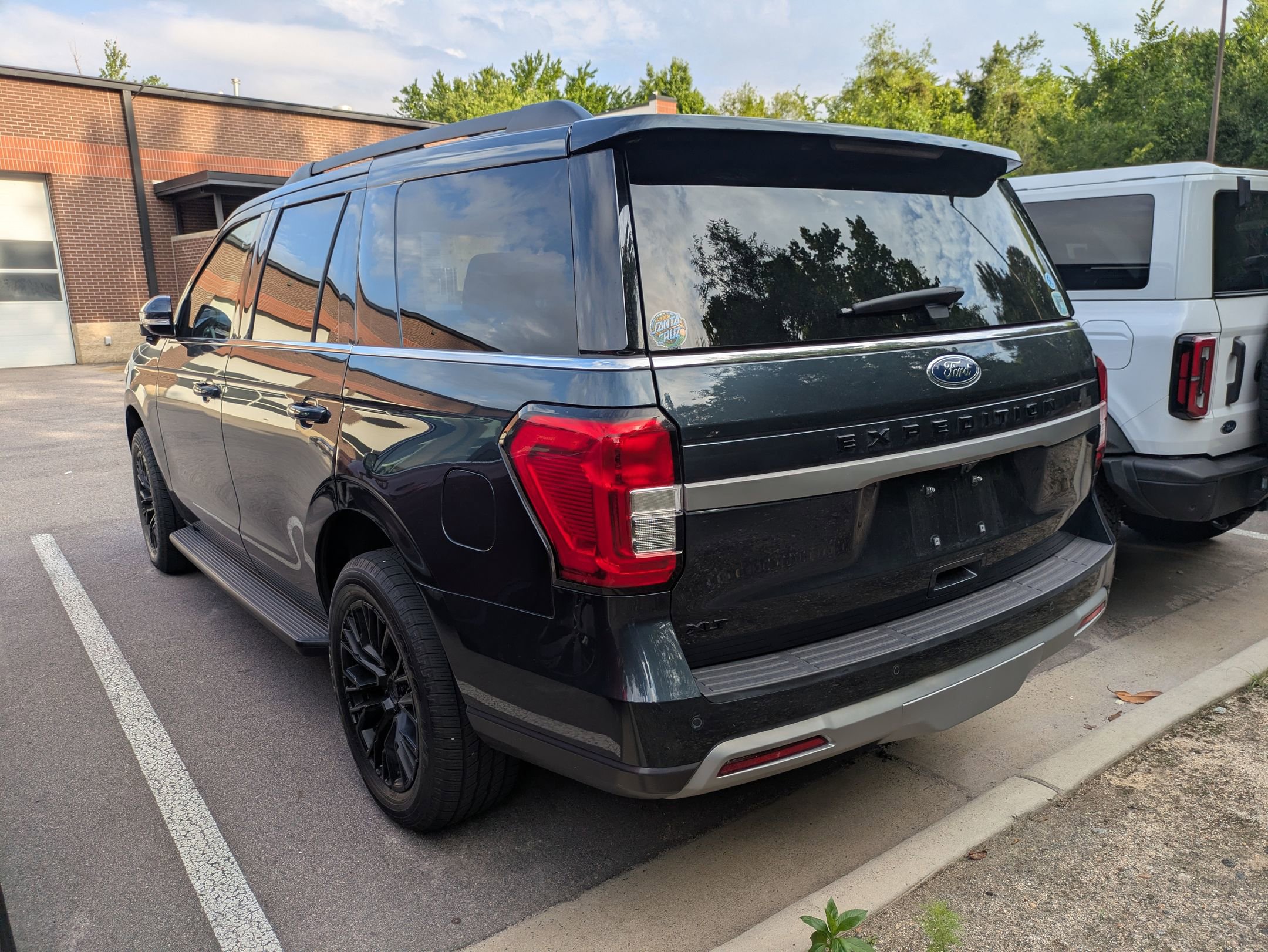 Certified 2024 Ford Expedition XLT AWD/4WD image 4