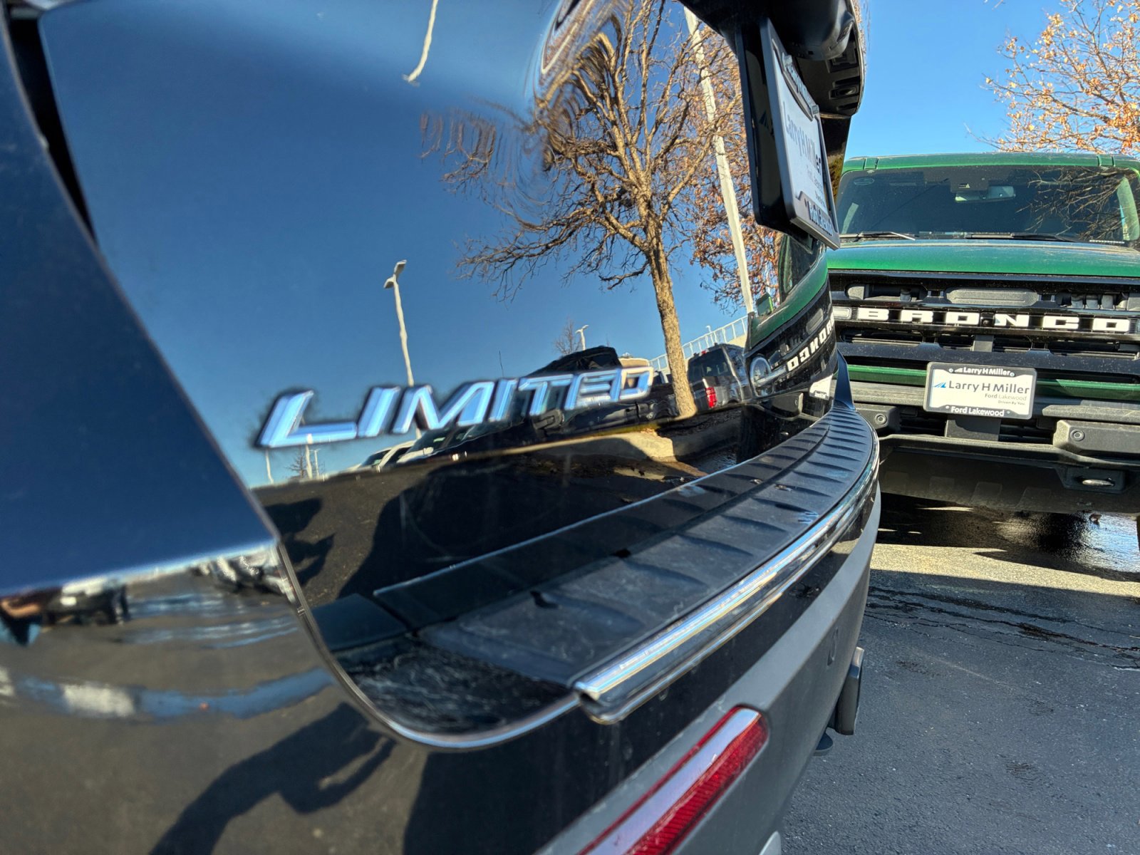 Certified 2023 Ford Explorer Limited w/ Limited Technology Package image 24