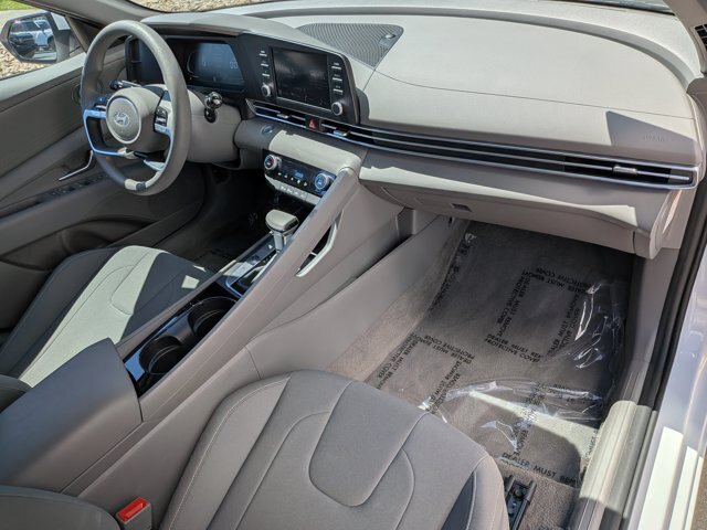 Used 2025 Hyundai Elantra Hybrid FWD image 36