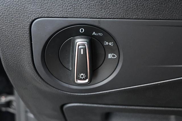 Used 2021 Volkswagen Tiguan SE image 31