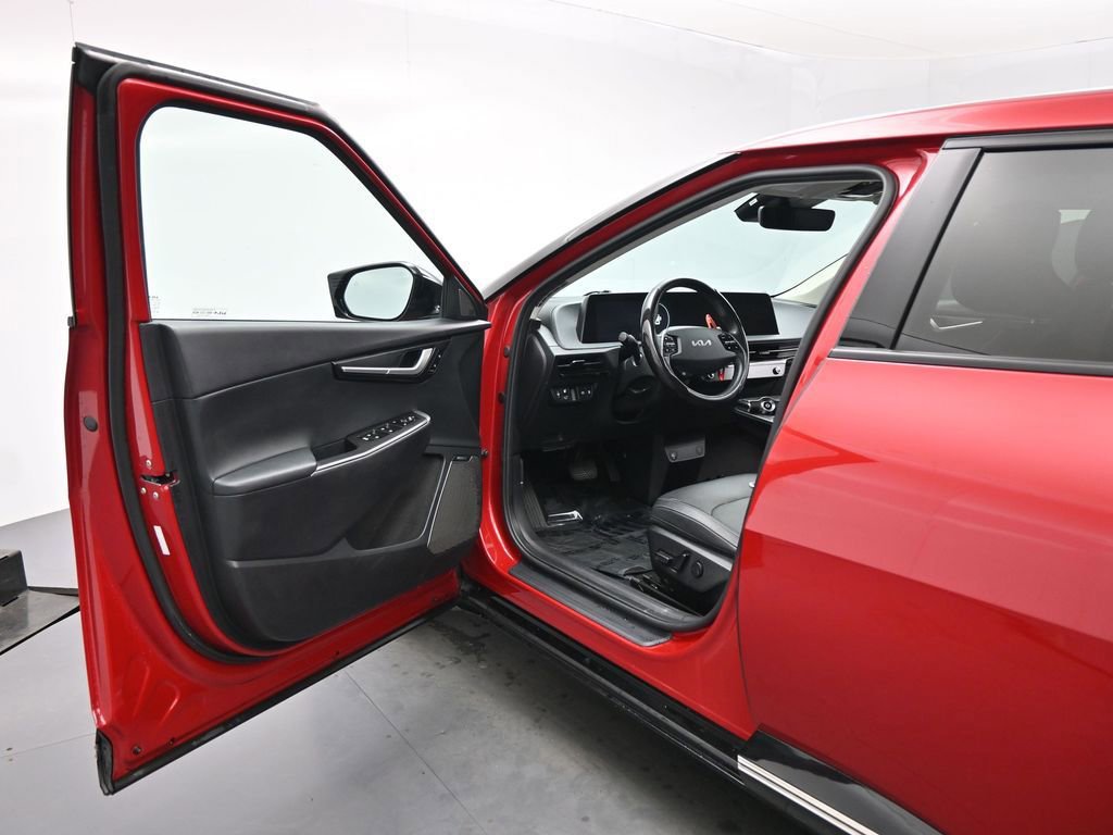 Used 2022 Kia EV6 Wind image 37