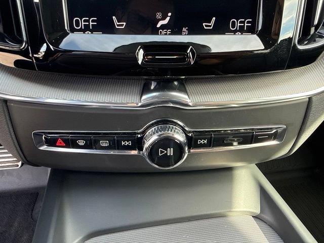 Used 2020 Volvo XC60 T8 R-Design w/ Protection Package Premier AWD/4WD image 29