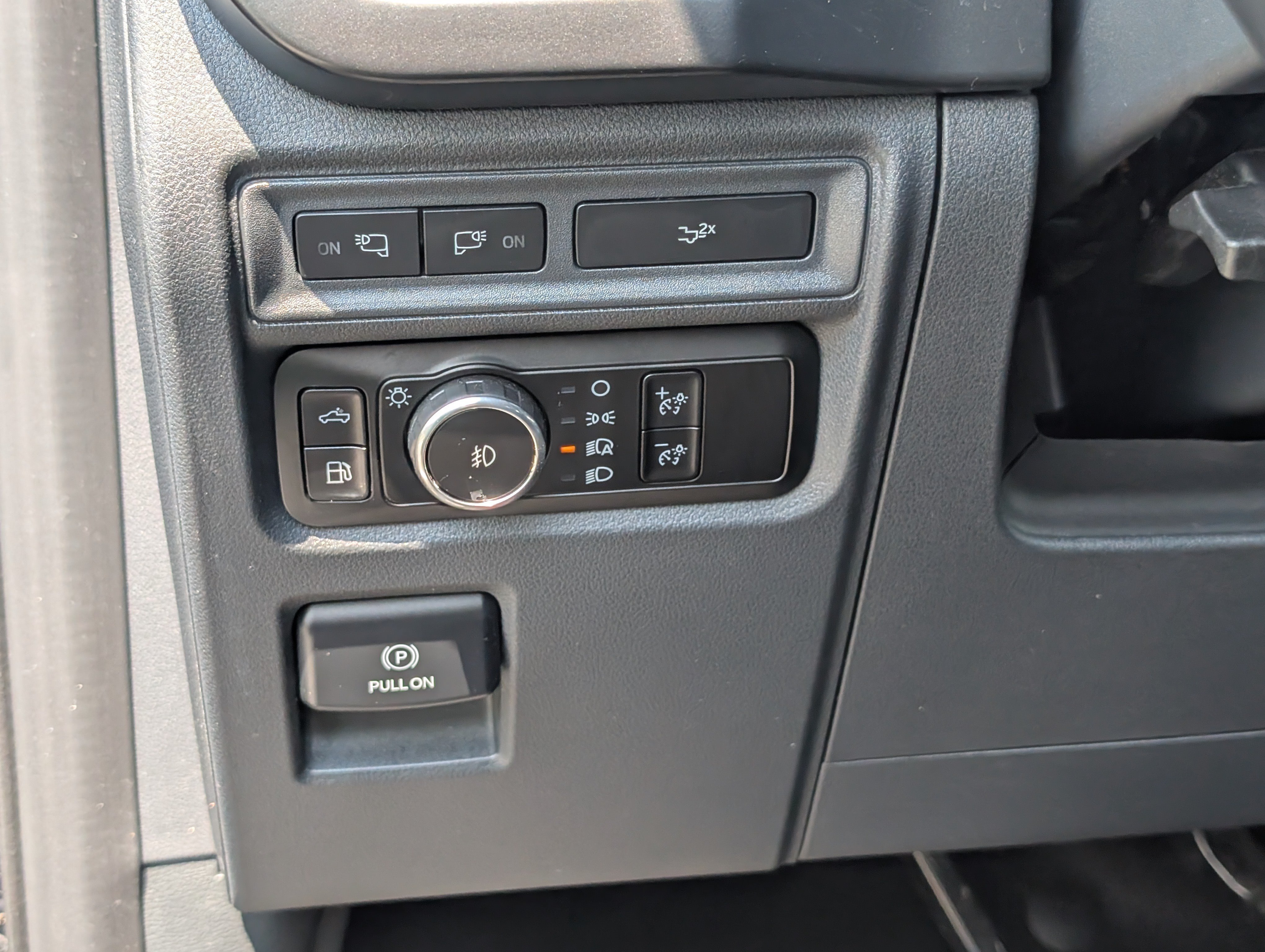 Certified 2024 Ford F150 XLT w/ Equipment Group 302A MID AWD/4WD image 19
