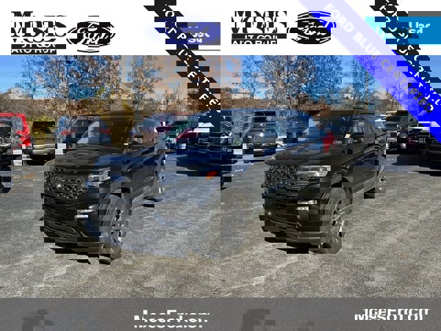 Certified 2023 Ford Explorer XLT w/ Equipment Group 202A