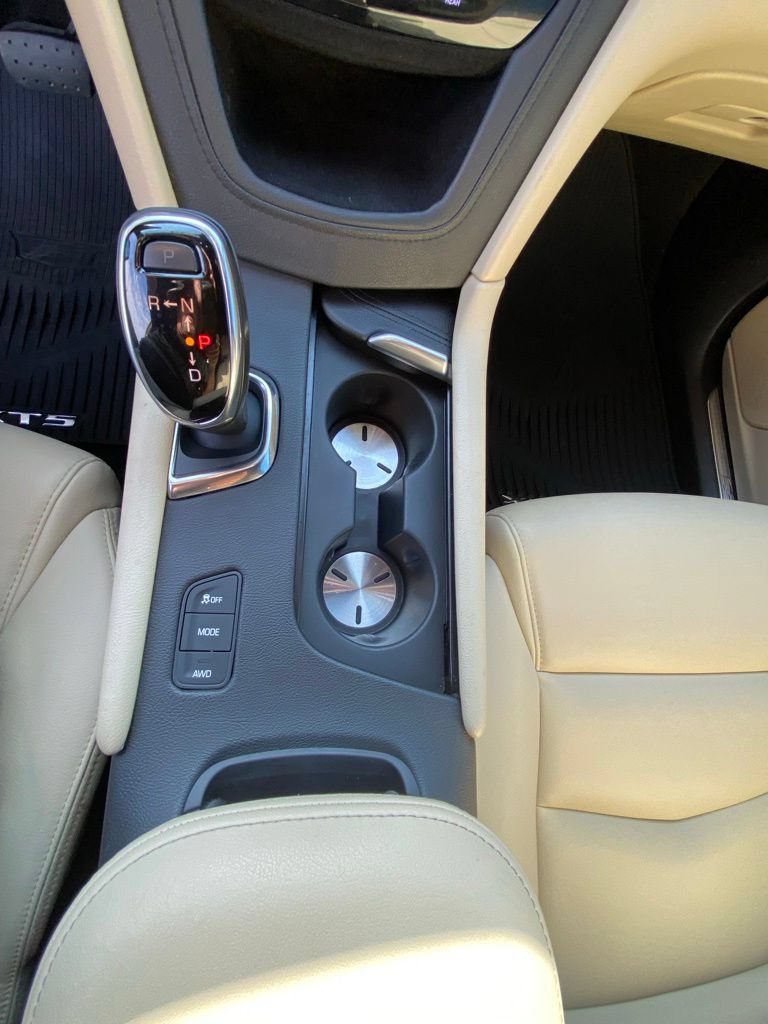 Used 2018 Cadillac XT5 AWD image 18