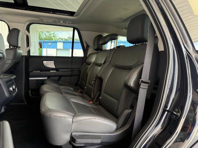 Certified 2025 Ford Expedition Active AWD/4WD image 8