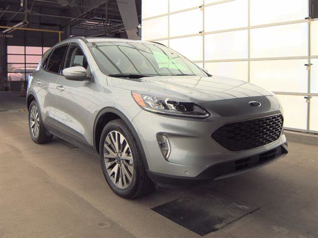 Certified 2022 Ford Escape Titanium w/ Class II Trailer Tow Package AWD/4WD image 6