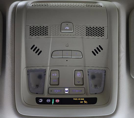 Used 2022 Cadillac XT5 Premium Luxury w/ Technology Package image 16