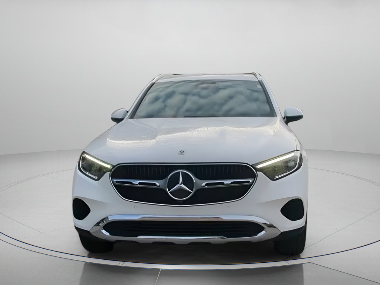 Used 2025 Mercedes-Benz GLC 300 image 8