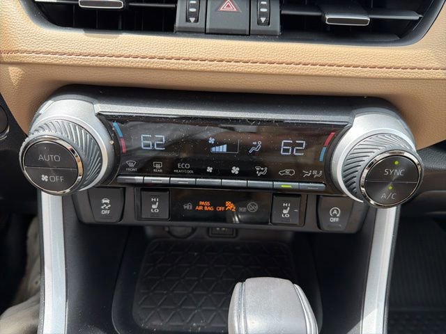 Used 2025 Toyota RAV4 XLE Premium w/ Weather Package AWD/4WD image 32