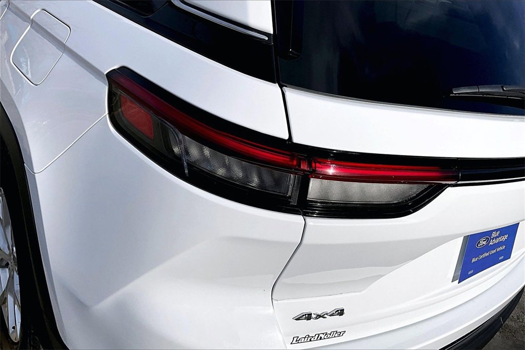 Used 2023 Jeep Grand Cherokee Limited image 30