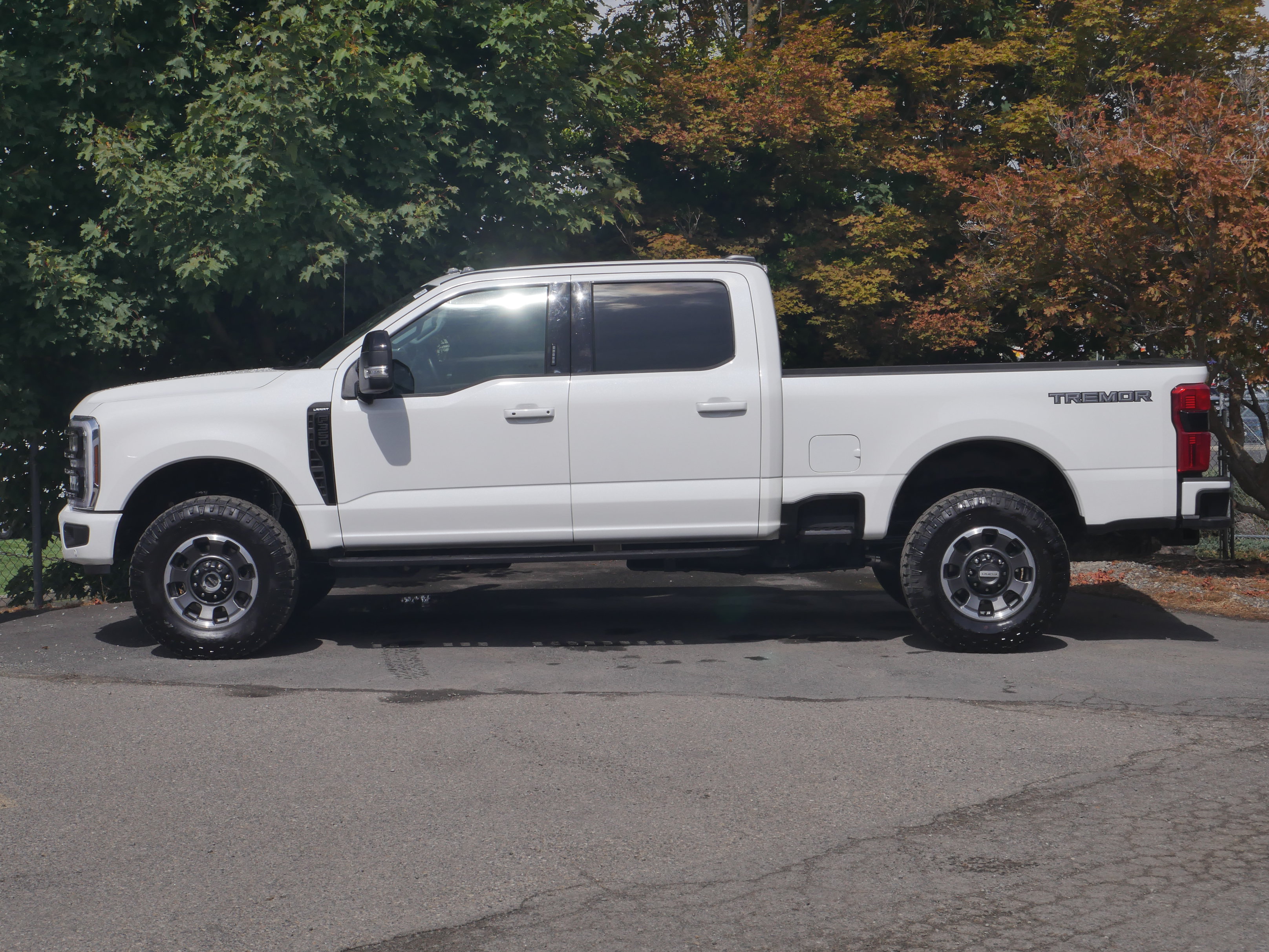 Certified 2024 Ford F350 Lariat w/ Lariat Ultimate Package AWD/4WD image 20