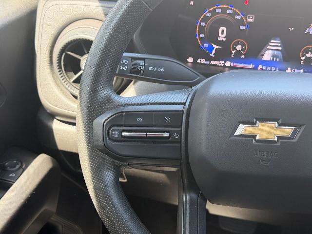 Used 2025 Chevrolet Colorado W/T w/ Advanced Trailering Package AWD/4WD image 16