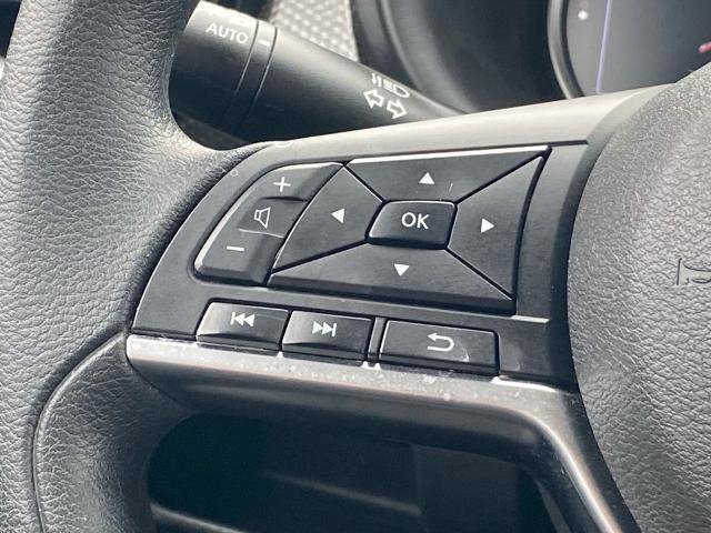 Used 2020 Nissan Kicks SV image 8